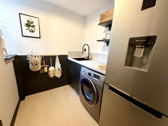 4 bed Terraced for sale Image 8