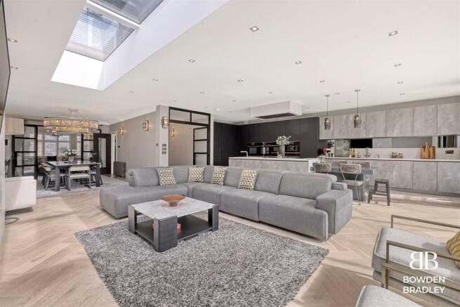 Kitchen/Lounge