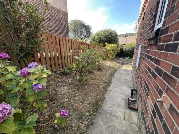 3 bed Semi-Detached for sale Image 8