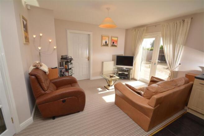 KITCHEN/FAMILY ROOM
