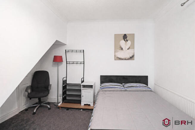 3 bed Terraced for sale Image 9