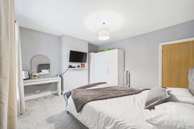 3 bed Terraced for sale Image 12