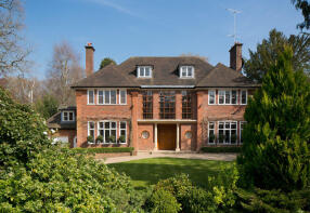 Bracken Knoll, Courtenay Avenue, Hornsey, London N6 4LP