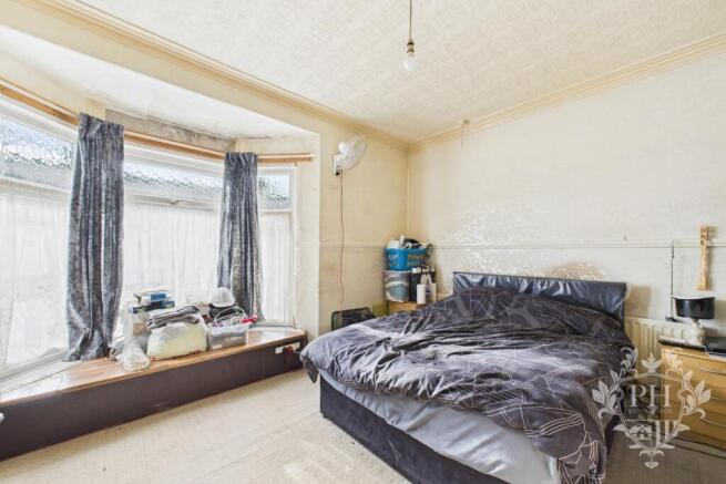3 bed Terraced for sale Image 10