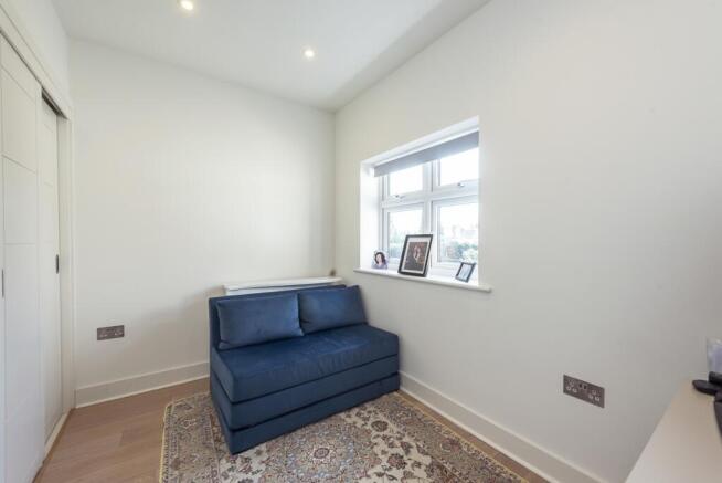 1b-Irvine-Close-01
