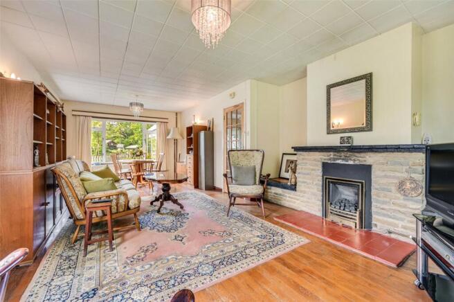 Sitting/Dining Room