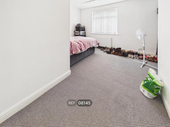 3 bed Terraced to rent Image 10