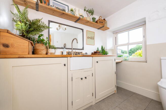 4 bed Barn Conversion for sale Image 11