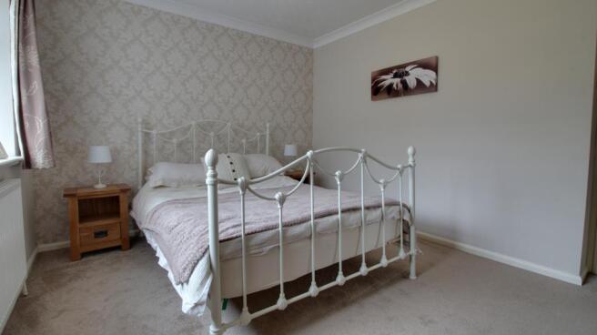 Bedroom 2 (Double)