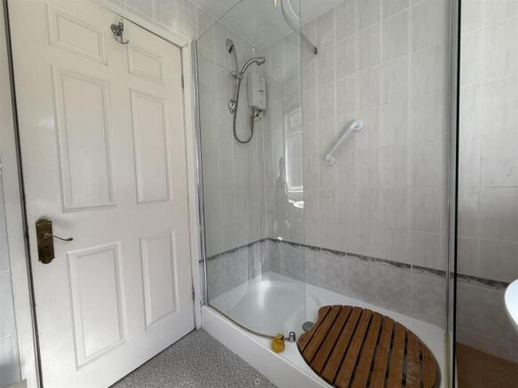 2 bed Detached Bungalow for sale Image 9