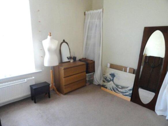 BEDROOM 2