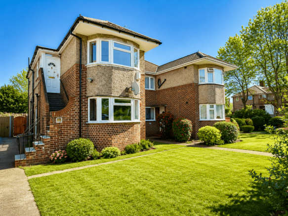 3 bed maisonette to rent Fernwood Avenue, Sudbury