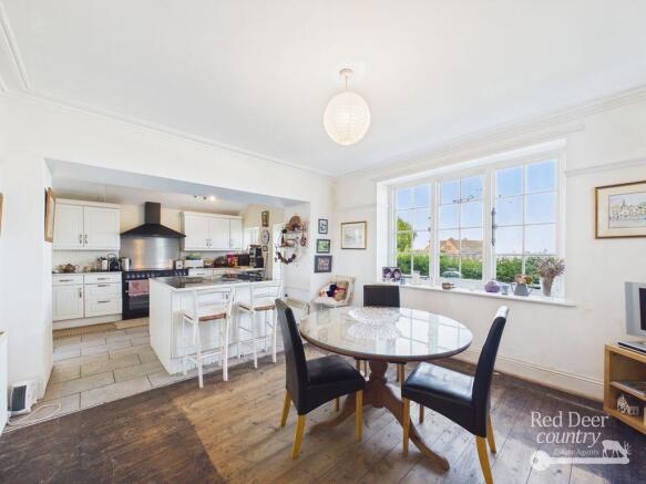 Kitchen/Dining Room
