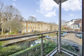 Flat 40, The Nautilus Building, Myddelton Passage, London EC1R 1XW