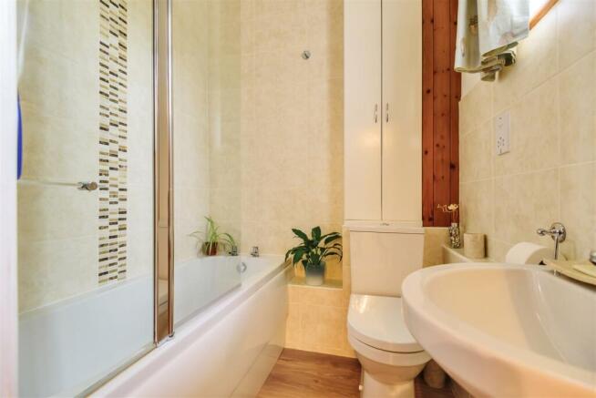 HOUSE BATHROOM