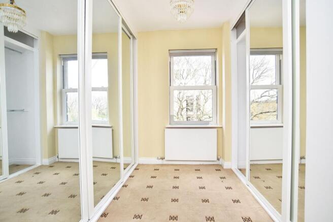 7 bed Semi-Detached for sale Image 11