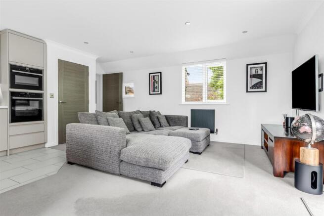 Eddington Crescent, Welwyn Garden City photo 4