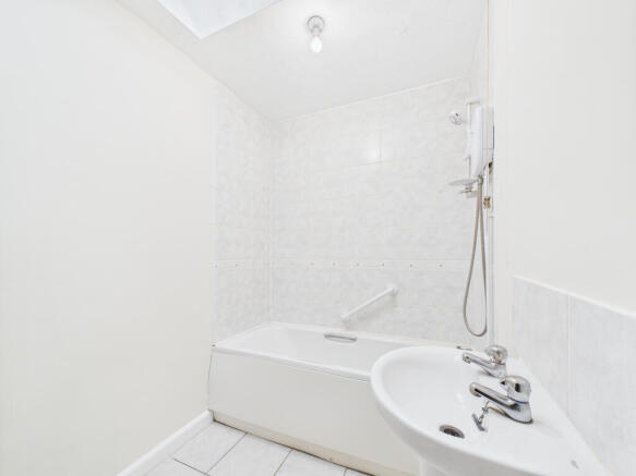 2 bed Terraced for sale Image 6