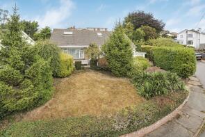 16, Lawn Close, Torquay TQ2 8JZ