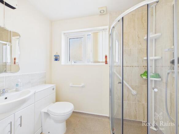 2 bed Bungalow for sale Image 8