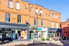 Flat 9, 133a Phelps House, St Margarets Road, Twickenham TW1 1RG
