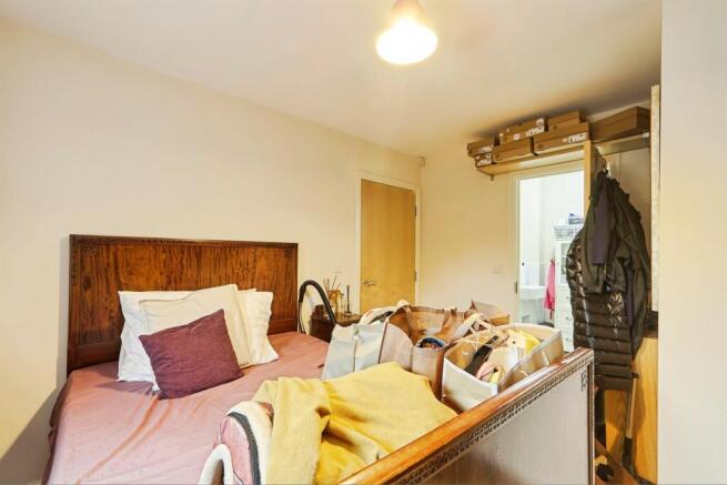 2 bed Apartment for sale Image 5
