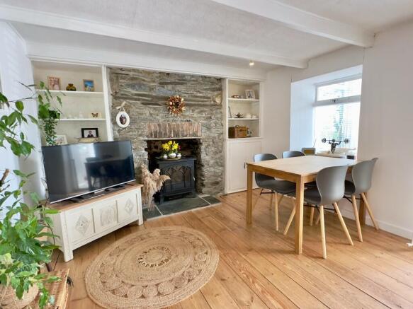 Lounge/Dining Room