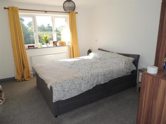 Bedroom: