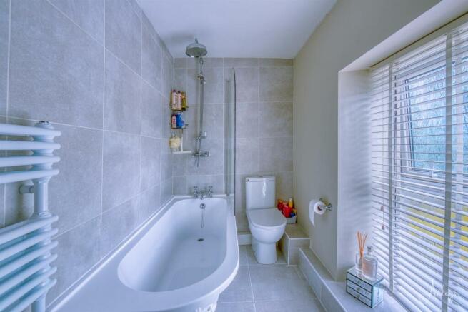Bathroom/w.c.