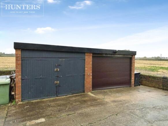 2 bed Terraced to rent Image 11