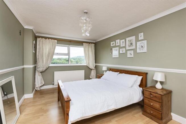 4 Goold Close, Corston, BA2 9AF-19.jpg