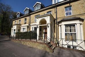 Flat 13, Hunters Lodge, Nutfield Road, Redhill RH1 4ED