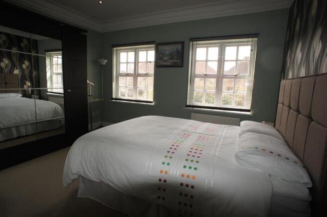 BEDROOM 2