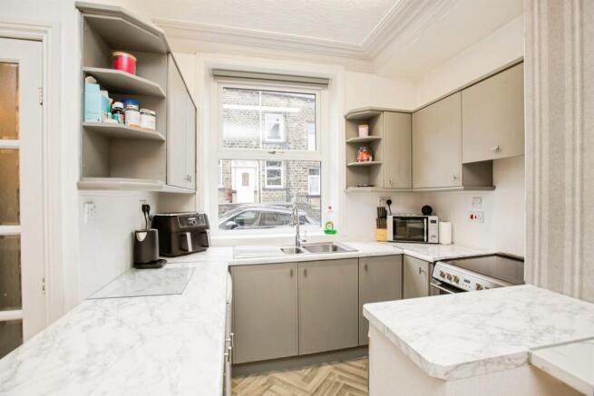 3 bed Terraced for sale Image 4