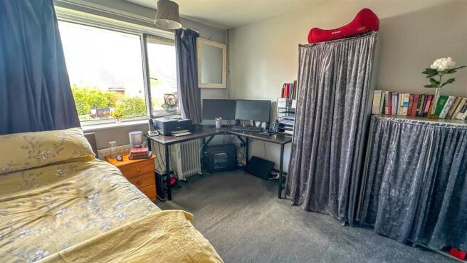 Meadow Close Image-15.jpg
