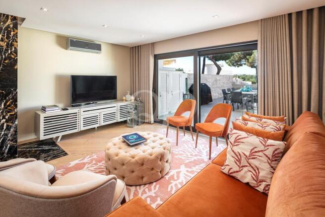 256A3652