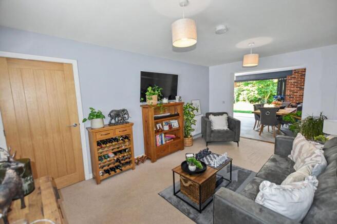 Ross Drive, Stamford, PE9 photo 4