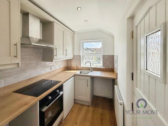 3 bed Terraced to rent Image 4