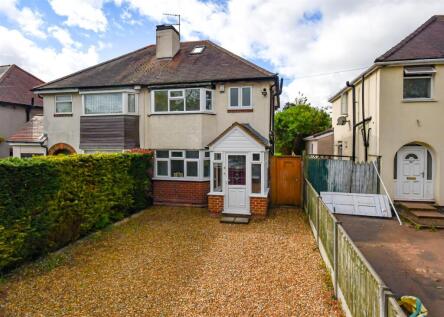 105 Green Lane, Claregate, Wolverhampton, WV6 9HB