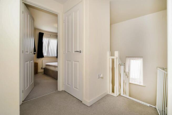 3 bed Detached for sale Image 11