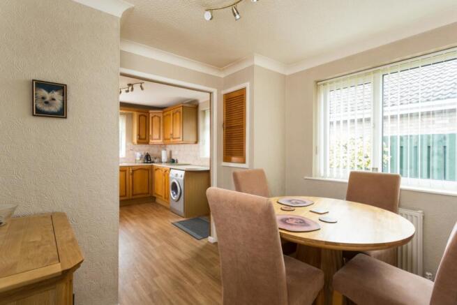 16 Burdale Close-11.jpg