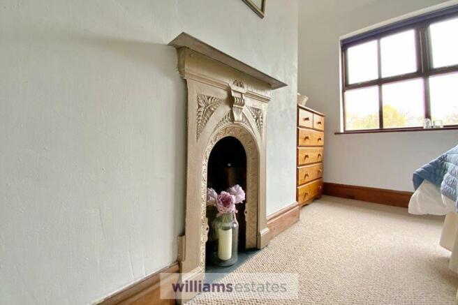 Feature Fireplace 