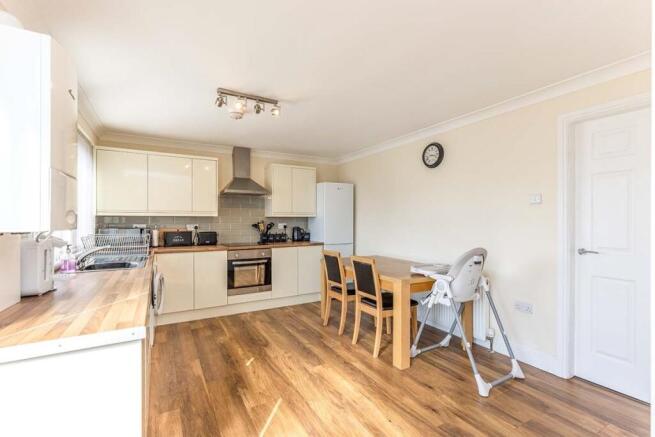 Kitchen / Dining Roo