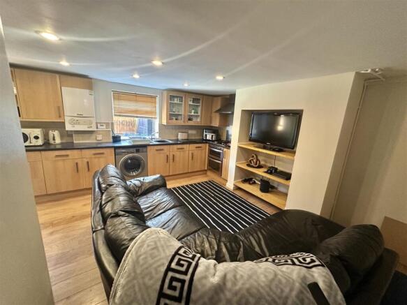 2 bed Terraced for sale Image 9