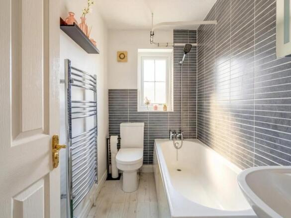 2 bed Terraced for sale Image 7