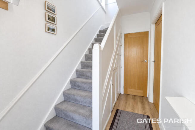 Westbury Terrace, Upminster, RM14 photo 3