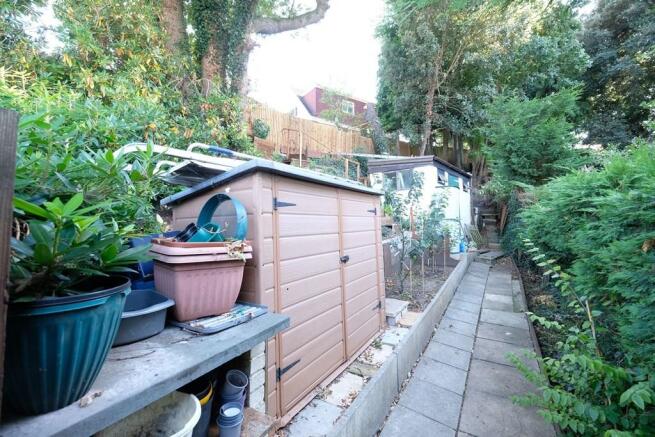 GARDEN 