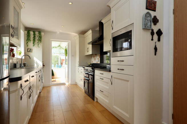Holman Close, Glastonbury, Somerset photo 4