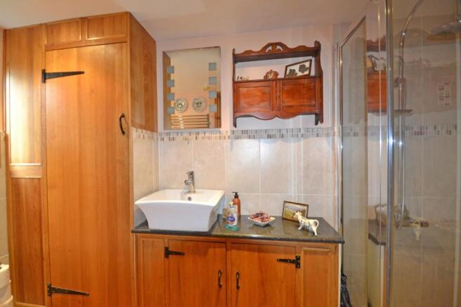 Annexe shower room