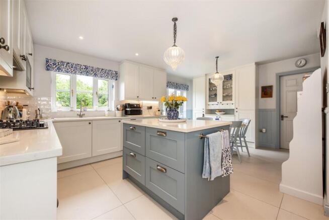 Kitchen/Breakfast Room